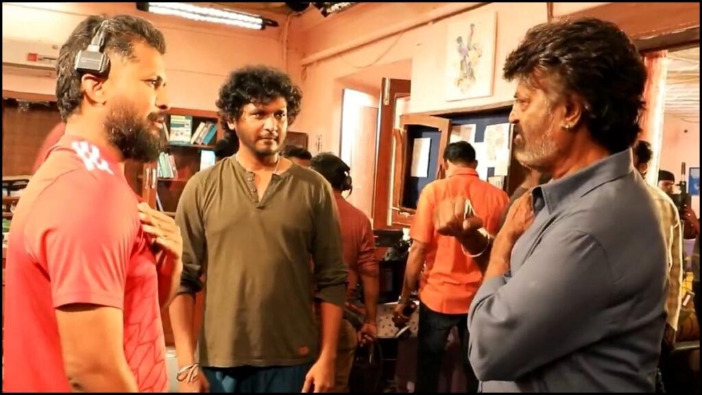the leader is the leader —sun pictures releases the mass video of the film coolie